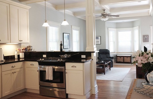 Rye House | Blue Door at Rye Beach, East Coast summer and winter rental!