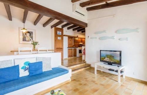 Cala San Vicente Ski Chalet | Blue fisherman house 3 By home villas 360