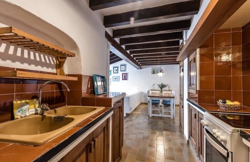 Cala San Vicente Ski Chalet | Blue fisherman house 3 By home villas 360