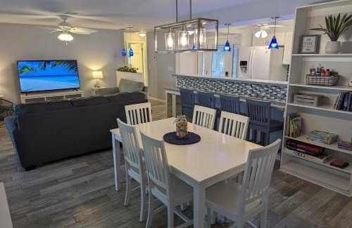 Caloosahatchee House | Blue Flamingo - Pool, Sunsets, Dock, Lift, Direct Gulf Access!
