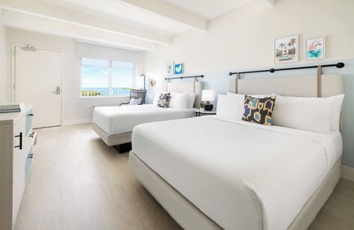 New Town Hotel | Blue Flamingo Resort Key West | 2 Relaxing Ocean View Rooms for Your Stay