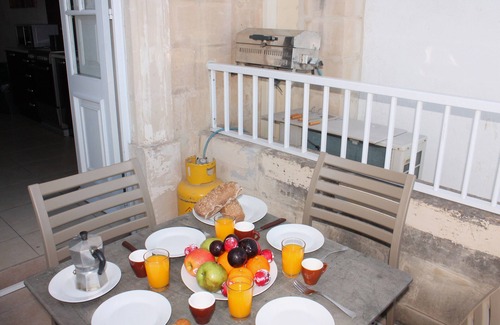 St. Paul's Bay Apartment | Blue Harbour 3 by Getaways Malta
