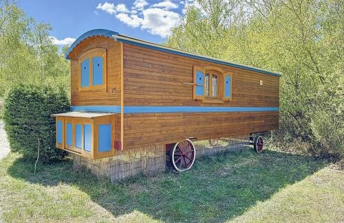 Naujac-Sur-Mer Bed & Breakfast | Blue : La Roulotte du Médoc