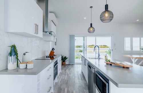 Harrington House | Blue Lagoon Hamptons Style Holiday Home facing the Lagoon at Harrington