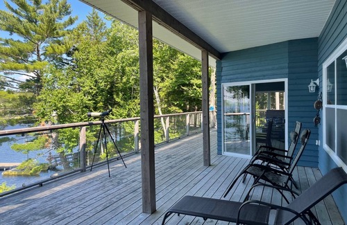 Italy Cross House | Blue Lodge with cozy winter garden and direct lake access
