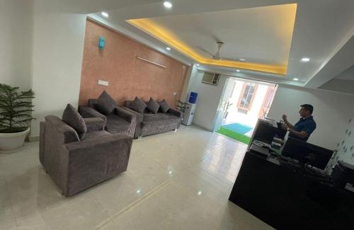 Gurugram Hotel | Blue Moon Residency