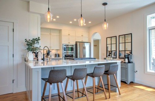 Clyde House | Blue Mountain View by Carolina Mornings | Fire Pit, Hot Tub🚣♂️+Biltmore Pass