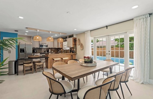 Fontainebleau House | Blue Oasis - Heated Pool 5B/3BTH
