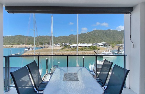 Nelly Bay Apartment | Blue on Blue Superior Studio Room 1241