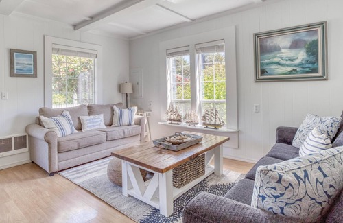 Gleneden Beach House | Blue Pineapple