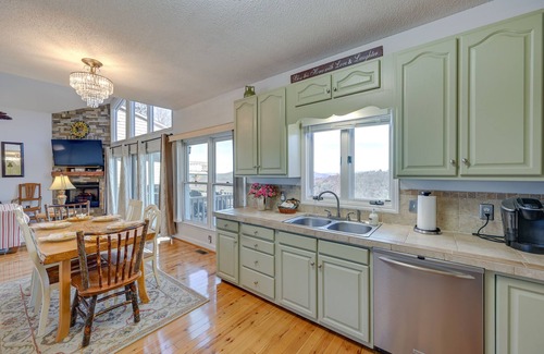 Roaring Gap House | Blue Ridge Mountain Resort Home with Amazing Views at Olde Beau -Mountain escape