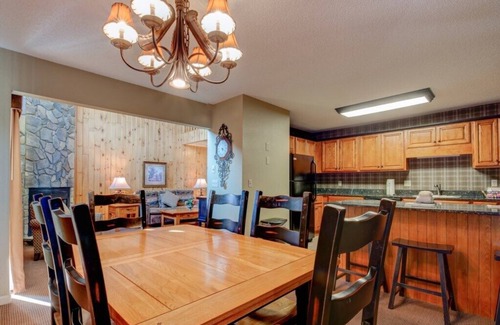 Banner Elk Villa | Blue Ridge Village (Banner Elk) - 2 Bedroom Villa