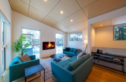 Echo Land Ski Chalet | Blue River Chalets by The Hakuba Collection
