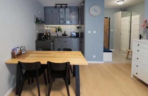 Ursus Apartment | Blue Rooster Apartment - Free parking space