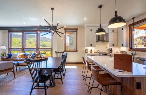 Silverthorne House | Blue Sky Basecamp - Luxury Mountain Home