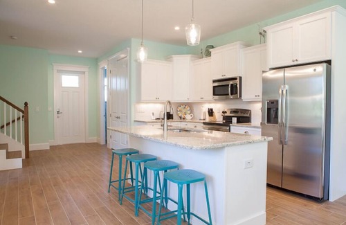 Holmes Beach House | Blue Sky: Luxury 5 Bdrm/4 bath with heated pool - 1 block to beach!