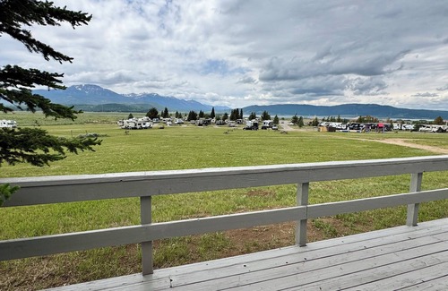 Island Park Cabin | Blue Spruce Cabin new remodel in Island Park, ID easy access to Yellowstone NP!
