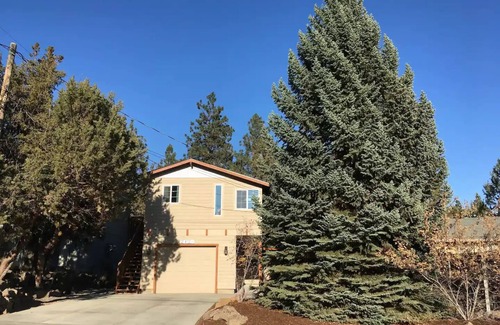 Orchard District House | Blue Spruce Guesthouse - Walkable to river trail and downtown Bend