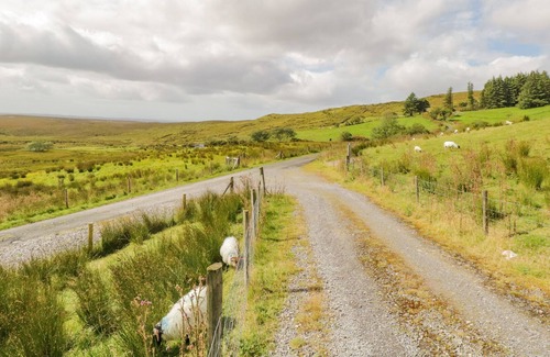 Letterbarrow Cottage | BLUE STACK HOUSE, family friendly in Donegal Town, County Donegal
