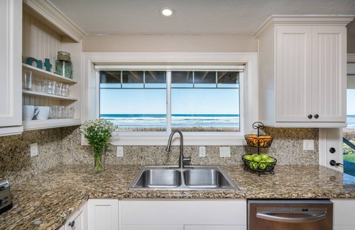 Tolovana Park House | Blue Starfish by AvantStay | Ocean Views & Direct Cannon Beach Access
