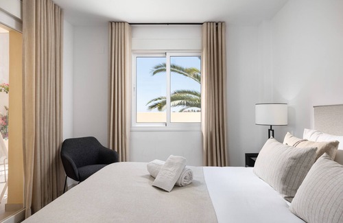 El Faro Apartment | Blue Stay by Alfresco Stays