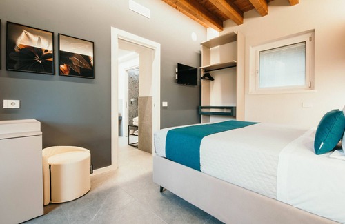 Solcio Bed & Breakfast | Blue Suite in Gio&Leo GuestHouse - Lakeside L&B