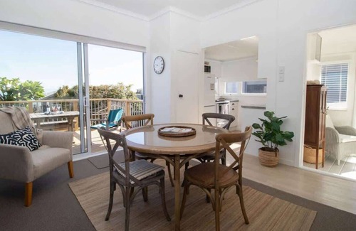 Rewa Cottage | Blue Water Cottage - Beachside Retreat
