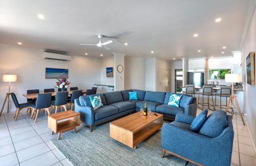 Hamilton Island Apartment | Blue Water Views 16 - 3 Bedroom Penthouse with Ocean Views