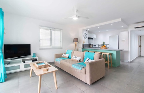 Orient Bay Apartment | Blue Wave , charming 2 bedrooms, right behind the beach!
