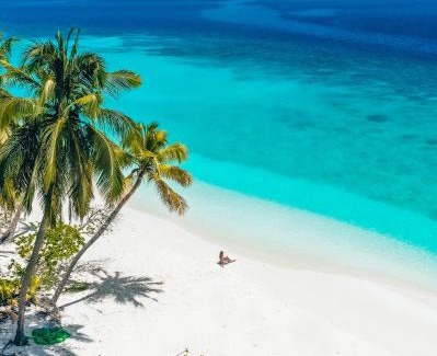 Kudahuvadhoo House | Blue Wave Hotel Maldives- Surf-fishing and beach -Free domestic transport when booked fullboard for a week