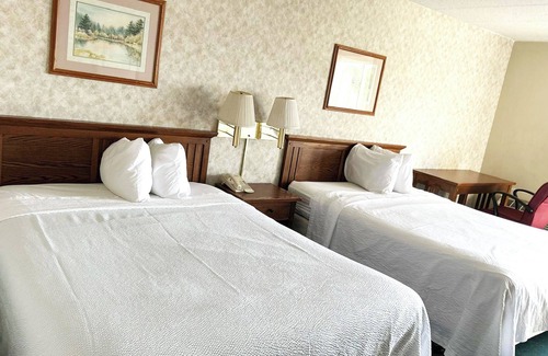 La Crosse Hotel | Blue Way Inn and Suites Lacrosse - Comfort 2 Queen Bed Non Smoking