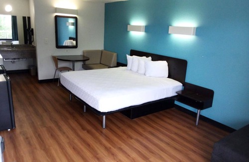 Beeville Hotel | Blue Way Inn & Suites By Jasper Beeville