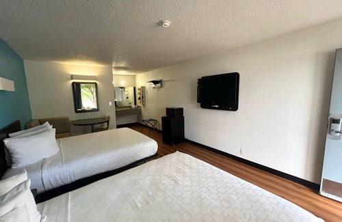 Beeville Hotel | Blue Way Inn & Suites By Jasper Beeville