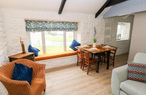 Jameston House | Bluebell Cottage