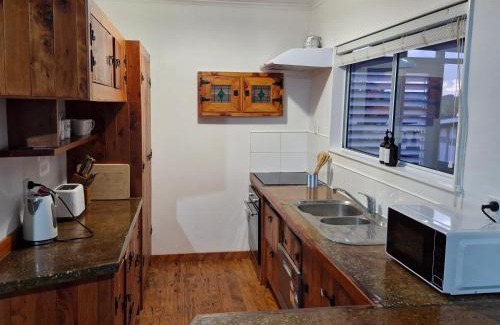 Snells Beach House | Bluebell Cottage on Matakana Coast Pet Friendly!