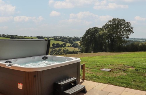 Sticklepath House | Bluebell Lodge