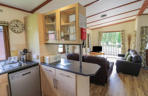 Eardisland Cottage | BLUEBELL, pet friendly, with a garden in Eardisland