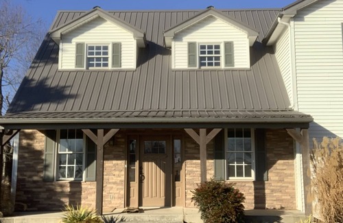 Doe Run House | Bluebird Meadows with In-ground Pool and Hot Tub! 125 ACRES TO EXPLORE