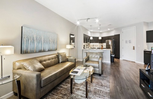 Menlo Park Apartment | Bluebird Suites near Facebook HQ