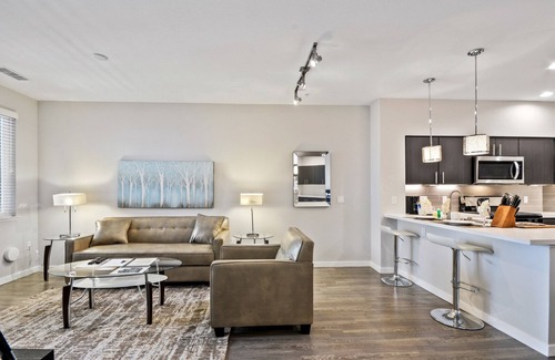 Menlo Park Apartment | Bluebird Suites near Facebook HQ