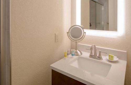 Ormond Shores Hotel | Bluegreen Vacations Casa Del Mar