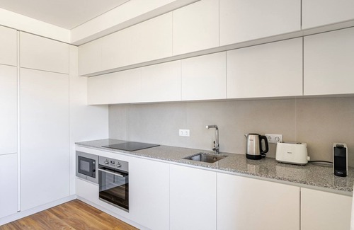 Casal da Ladeira Apartment | Blueground | Alvalade, balcony, nr Campo Pequeno