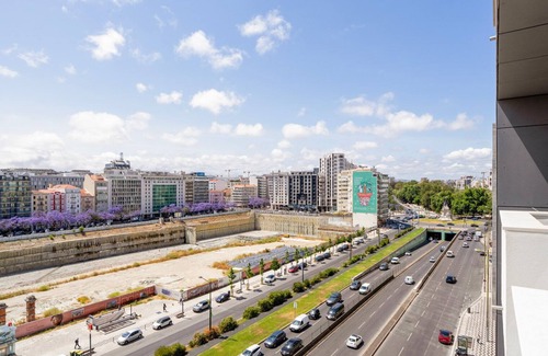 Casal da Ladeira Apartment | Blueground | Alvalade, balcony, nr Campo Pequeno