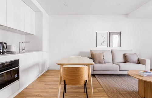 Casal da Ladeira Apartment | Blueground | Alvalade, balcony, nr Parque da Bela Vista