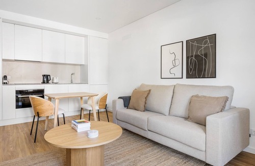 Casal da Ladeira Apartment | Blueground | Alvalade, balcony, nr Parque da Bela Vista