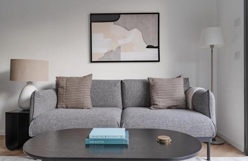 Tel Aviv Apartment | Blueground at Ramat HaHayal, Garden view, Balcony