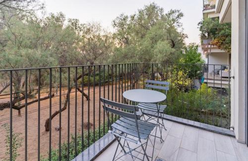 Tel Aviv Apartment | Blueground at Ramat HaHayal, Garden view, Balcony