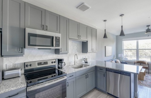 McNeil Apartment | Blueground | Austin, pool, nr Walnut Creek