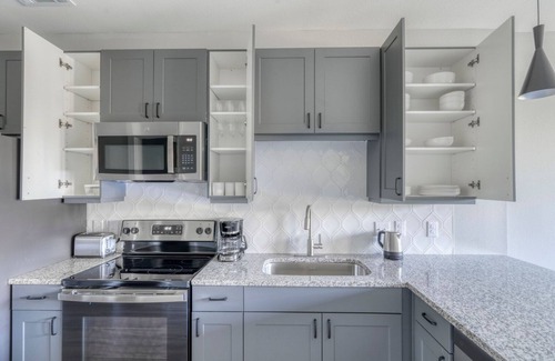 McNeil Apartment | Blueground | Austin, pool, nr Walnut Creek