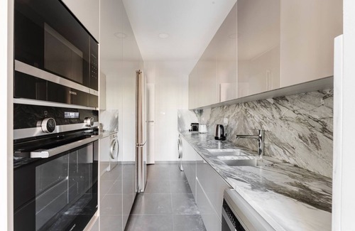 Santo Antonio Apartment | Blueground | Bairro Azul, AC & w/d, nr park